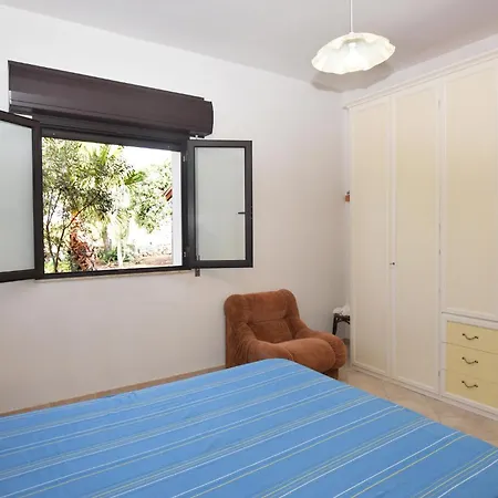 Holiday home Awesome In